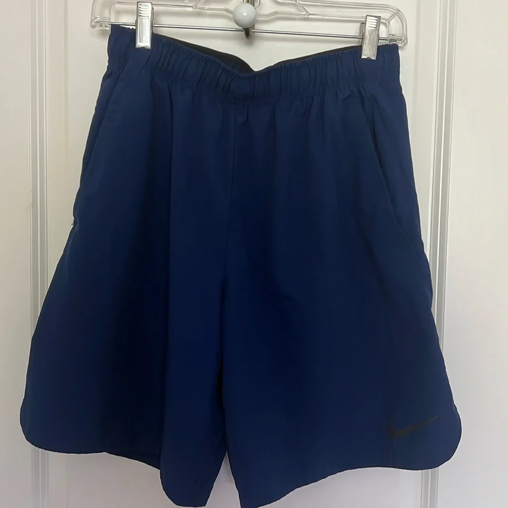 Men's Nike Royal Blue Athletic Shorts Size M